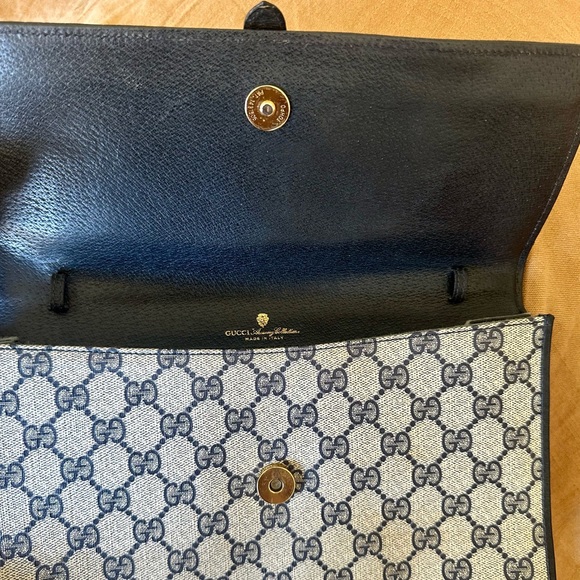 Auth GUCCI Signature Navy Blues Coated Canvas & Leather Clutch Bag w/ Pockets - Picture 5 of 12
